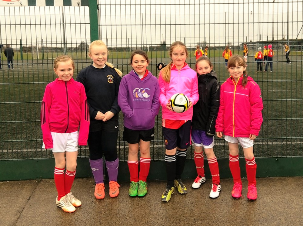 girls-soccer-team